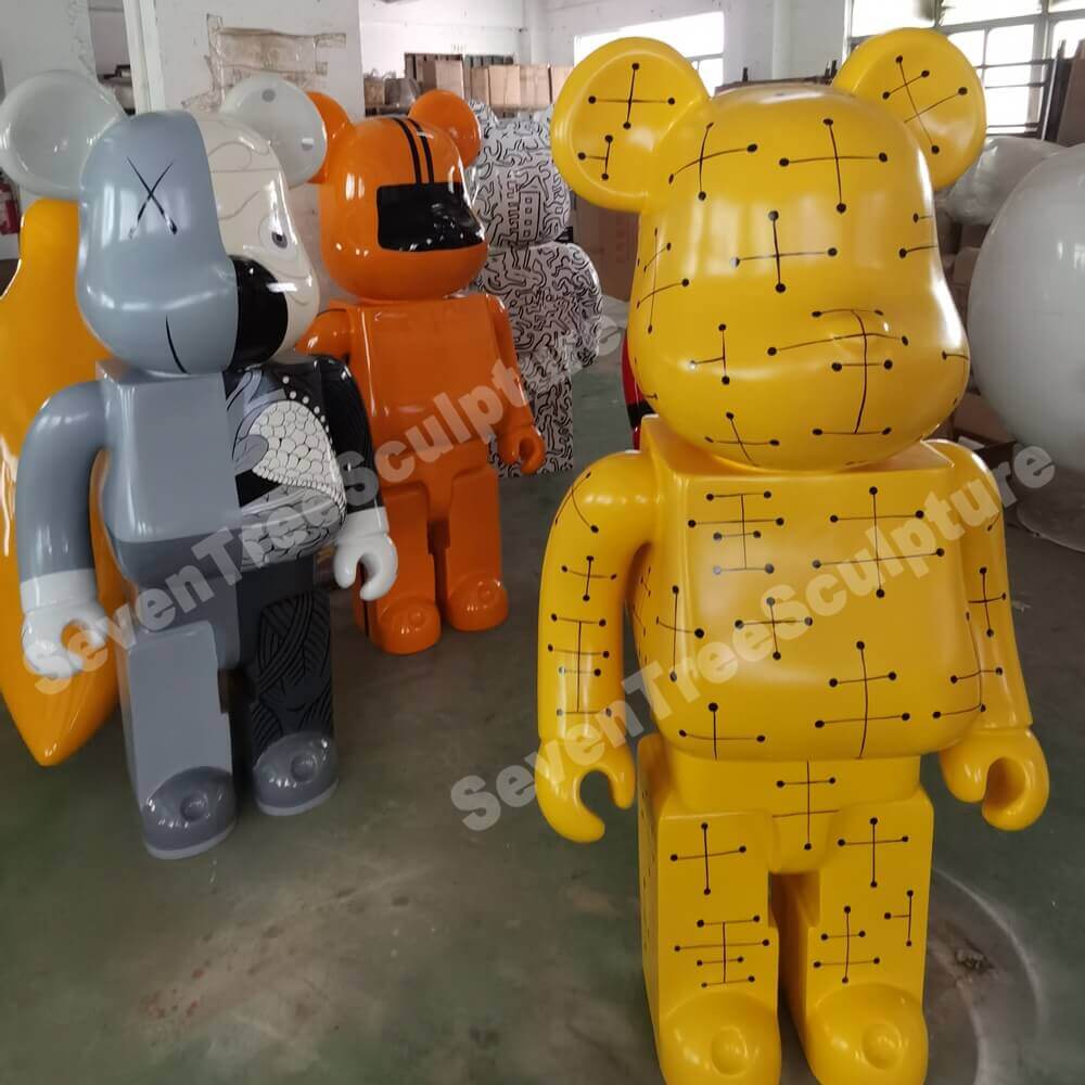 _Fiberglass Painting Bearbrick sculpture (1)