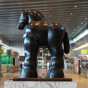 bronze Fernando Botero horse sculpture (4)