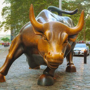 charging bull sculpture