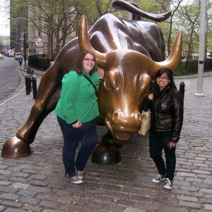 charging bull sculpture