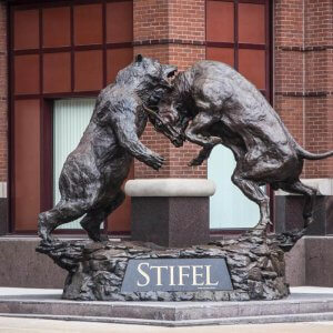 bull and bear statues (4)