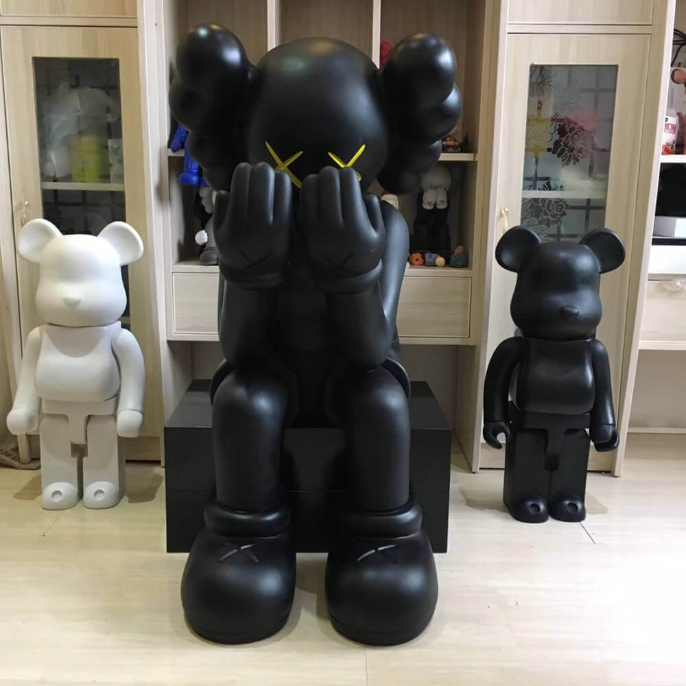 sitting kaws statue (4)