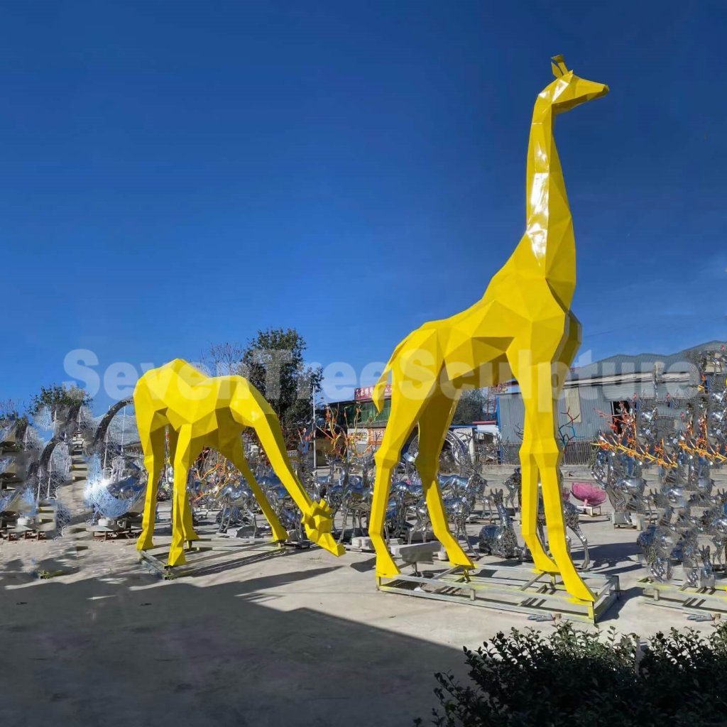 Factory Price Fiberglass Giraffe Sculpture For Sale SevenTreeSculpture