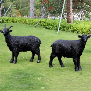 Fiberglass Black Sheep Garden Ornament For Outdoor