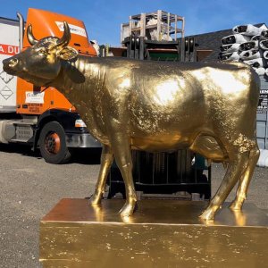 Outdoor Copper Cow Statue For Sale