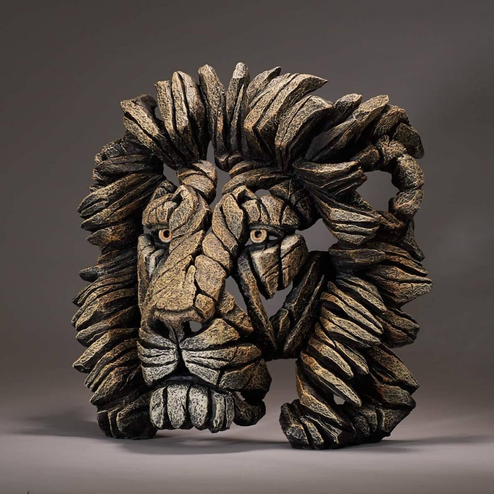 Resin Edge Sculpture Lion Head For Sale - Image 2