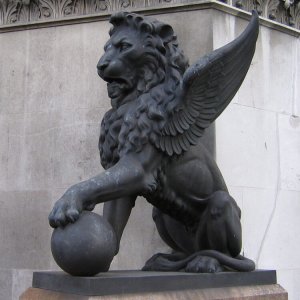 Outdoor Bronze Winged Lion Statue For Sale