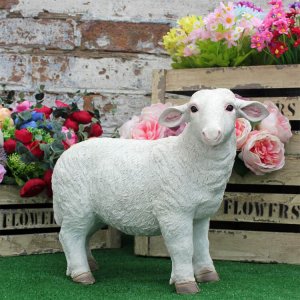 Resin Lamb Lawn Ornament Sculpture