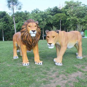 Factory Price Fiberglass Large Garden Lions Sculpture