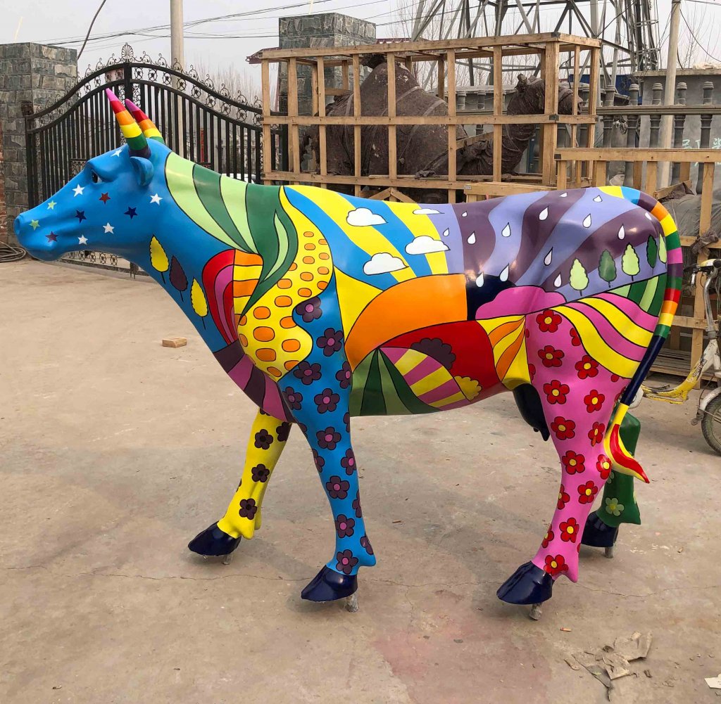 Outdoor Decoration Fiberglass Life Size Cow Sculpture SevenTreeSculpture