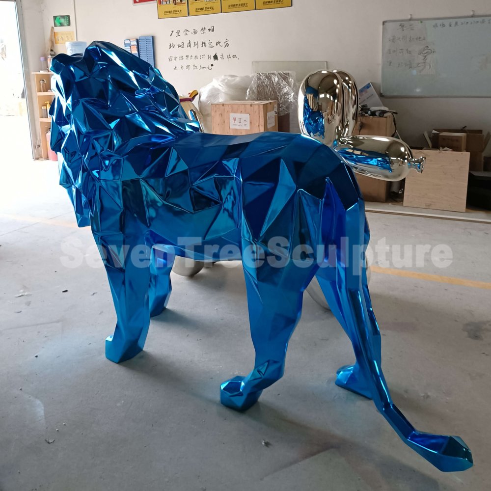 Supplier Blue Geometry Fiberglass Lion Statue - Image 2