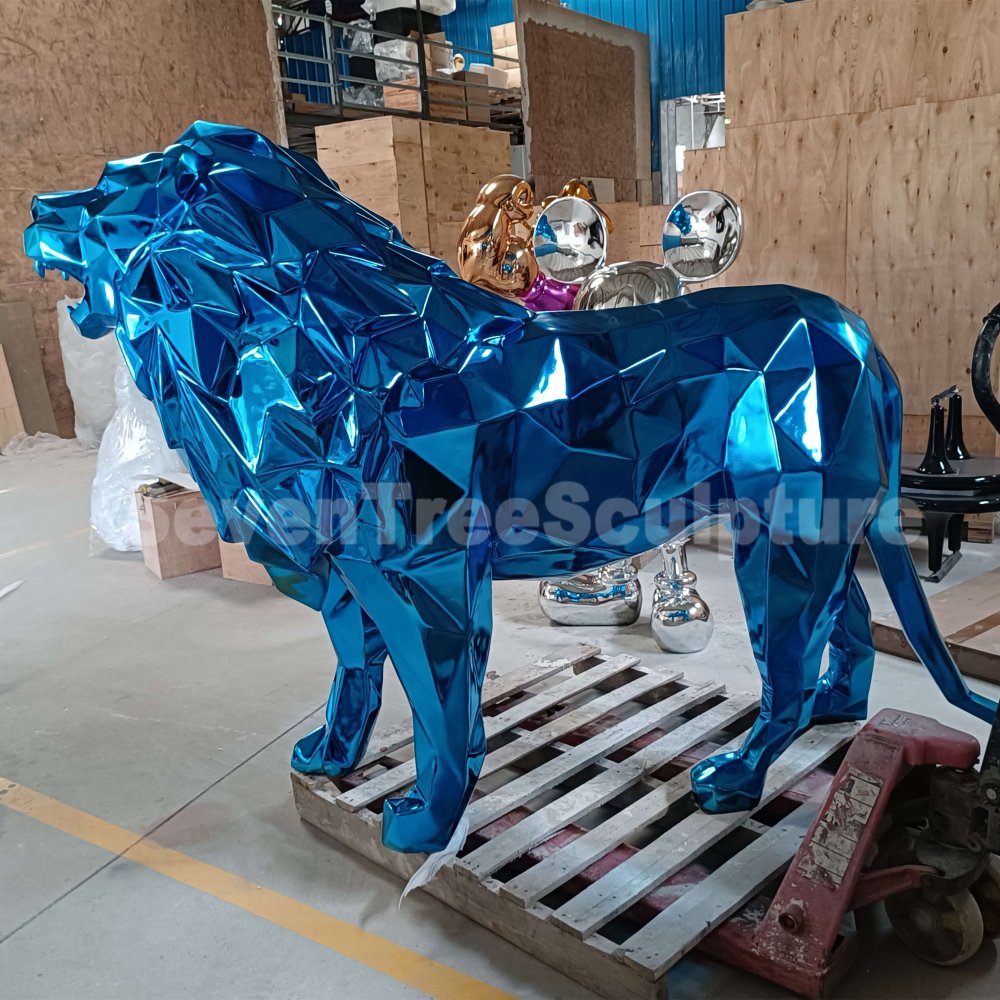 Supplier Blue Geometry Fiberglass Lion Statue - Image 4