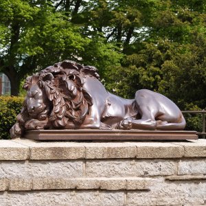 Outdoor Garden Bronze Sleeping Lion Statue