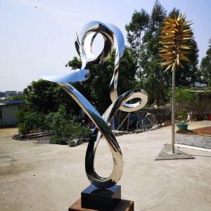 Garden Abstract Outdoor Ring Metal Sculpture For Sale