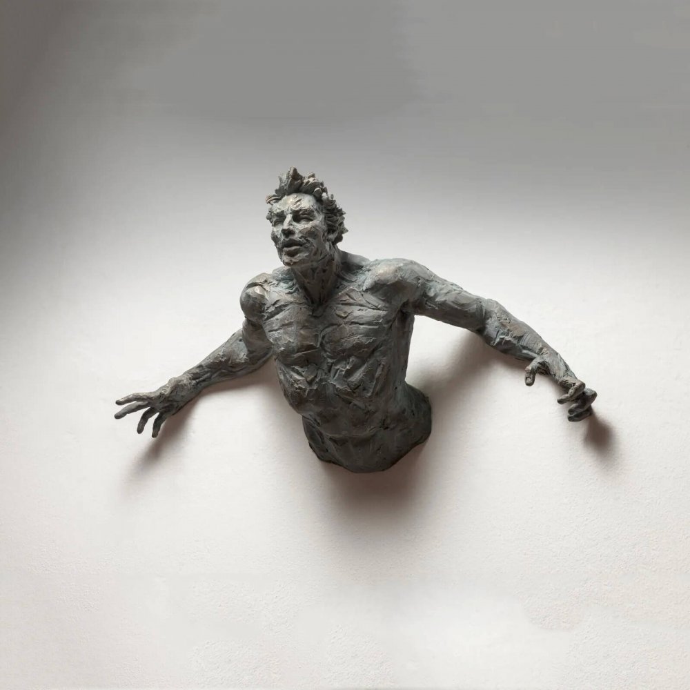 Famous Bronze Matteo Pugliese Sculpture For Sale - Image 3
