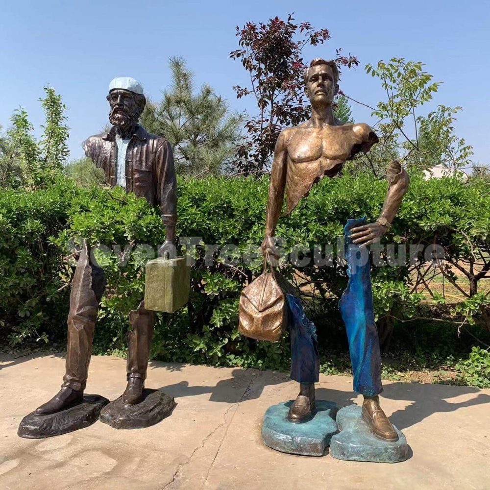 Bronze Sculpture The Travelers Bruno Catalano For Sale - Image 3