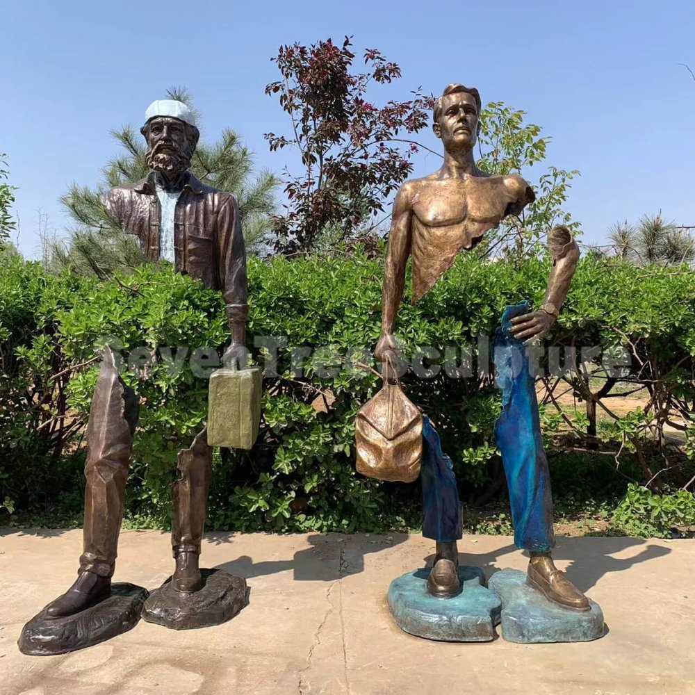 Bronze Sculpture The Travelers Bruno Catalano For Sale - Image 2