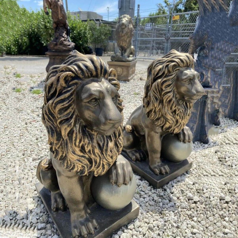 Outdoor Bronze Front Door Lion Statues For Sale - Image 4
