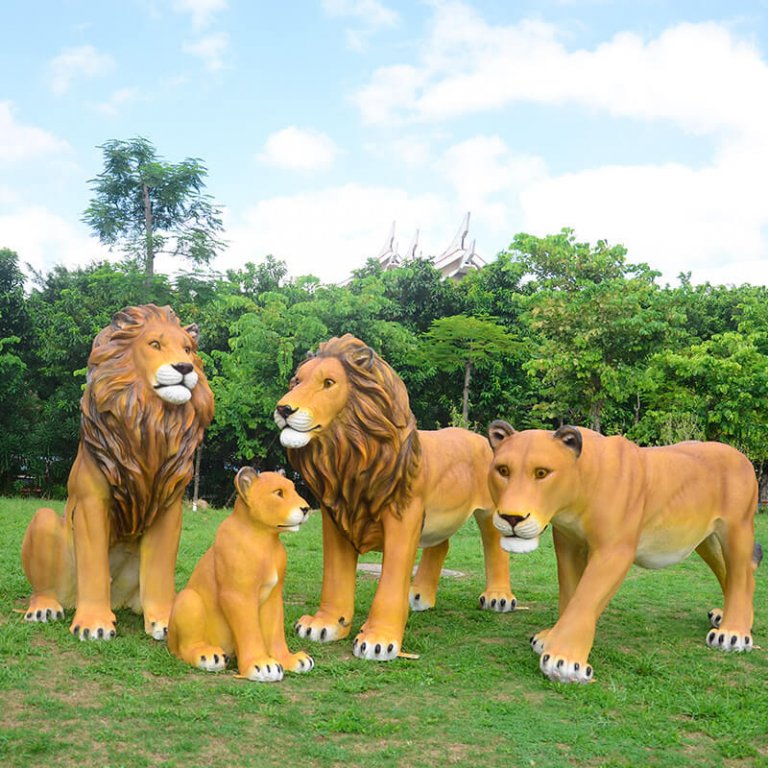 Factory Wholesale Fiberglass Lawn Lion Statues SevenTreeSculpture