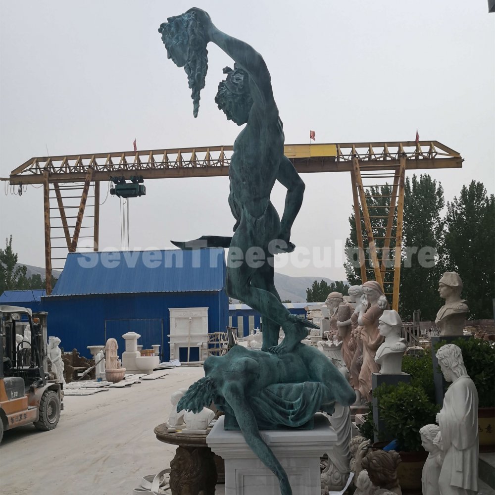 Factory Wholesale Bronze Perseus Statue For Sale - Image 3