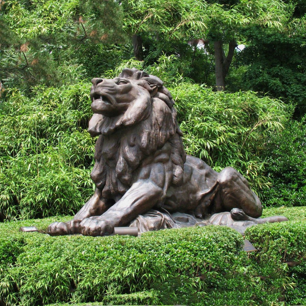 Wholesale Bronze Sitting Lion Garden Statue