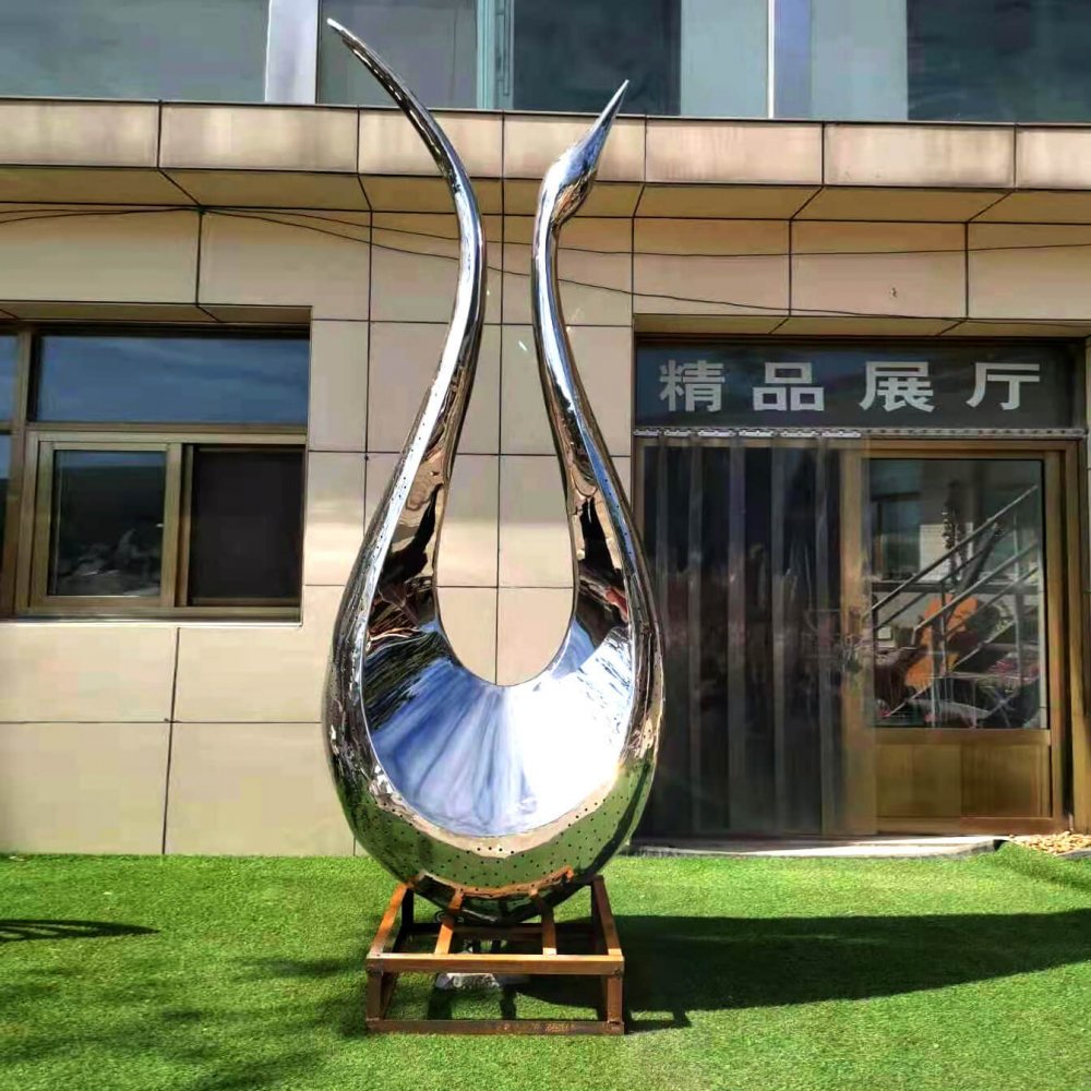 Stainless Steel Swan Sculpture For Sale - Image 3