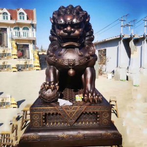Outdoor Large Bronze Temple Lion Statue For Sale
