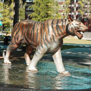 Outdoor Bronze Vintage Tiger Statue For Sale