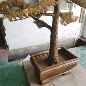 tree sculpture detail